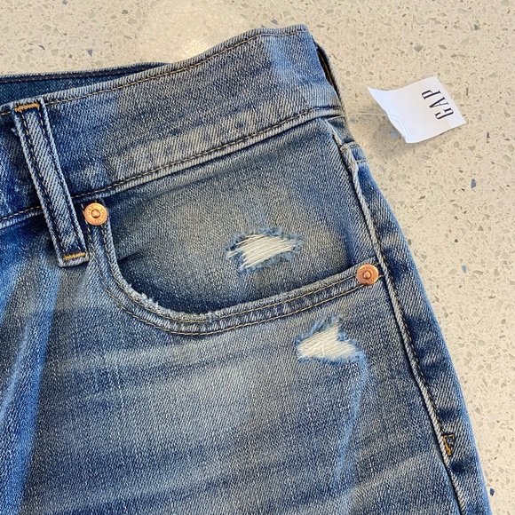 GAP Mid Rise Tapered Jeans. 30/10 regular with 26 inch inseam. Raw hem. - Picture 4 of 5